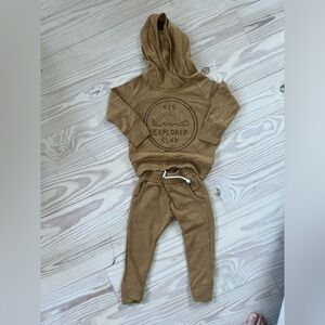 Childhoods Clothing Sweat Set size 2T
